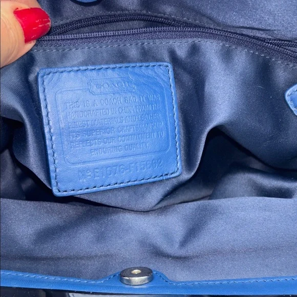 Coach Colorful Signature Scarf Print Framed Carryall Shoulder Kiss Lock Bag - Picture 11 of 12